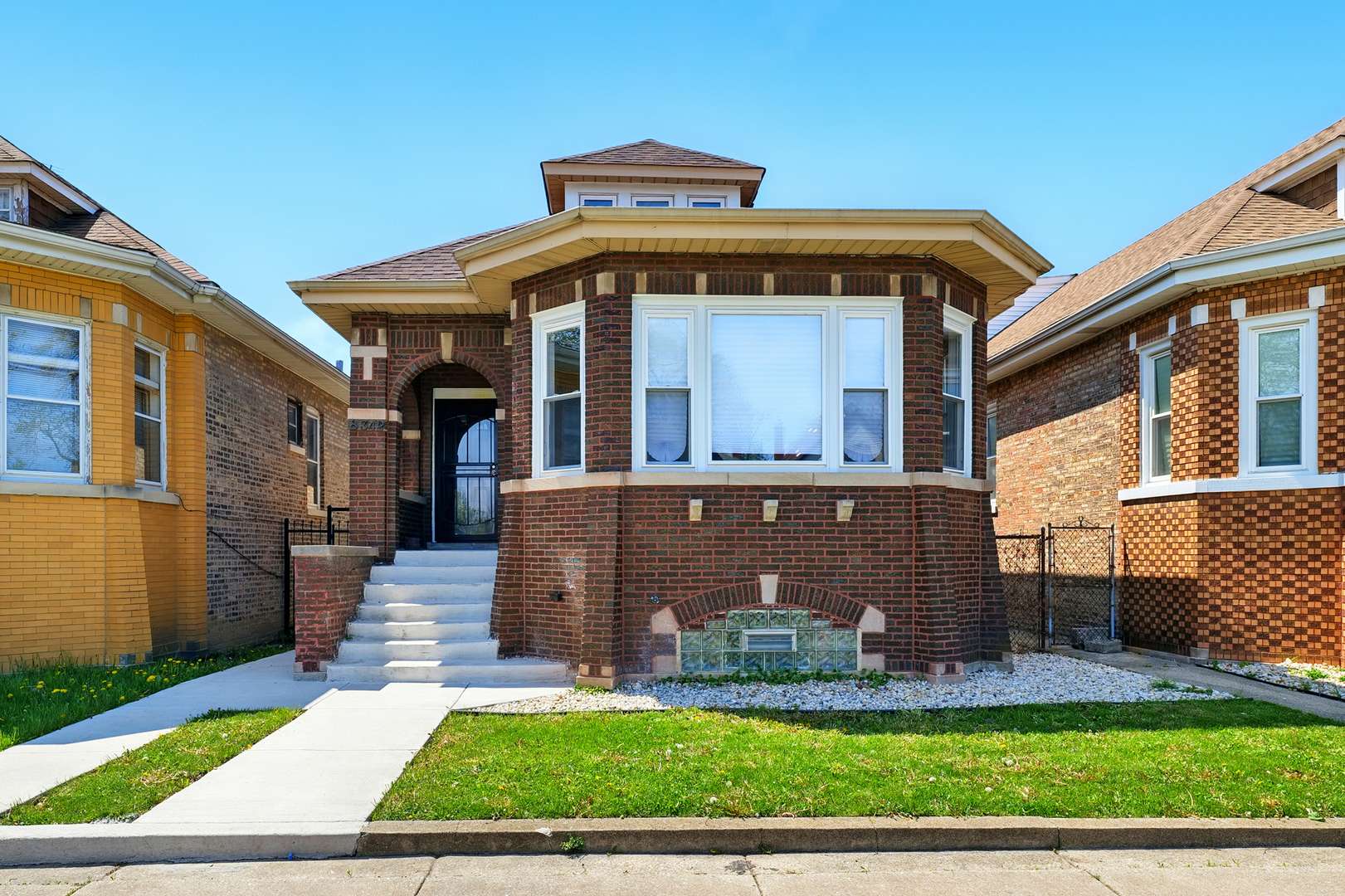 Chicago, IL 60620,8342 S Green ST
