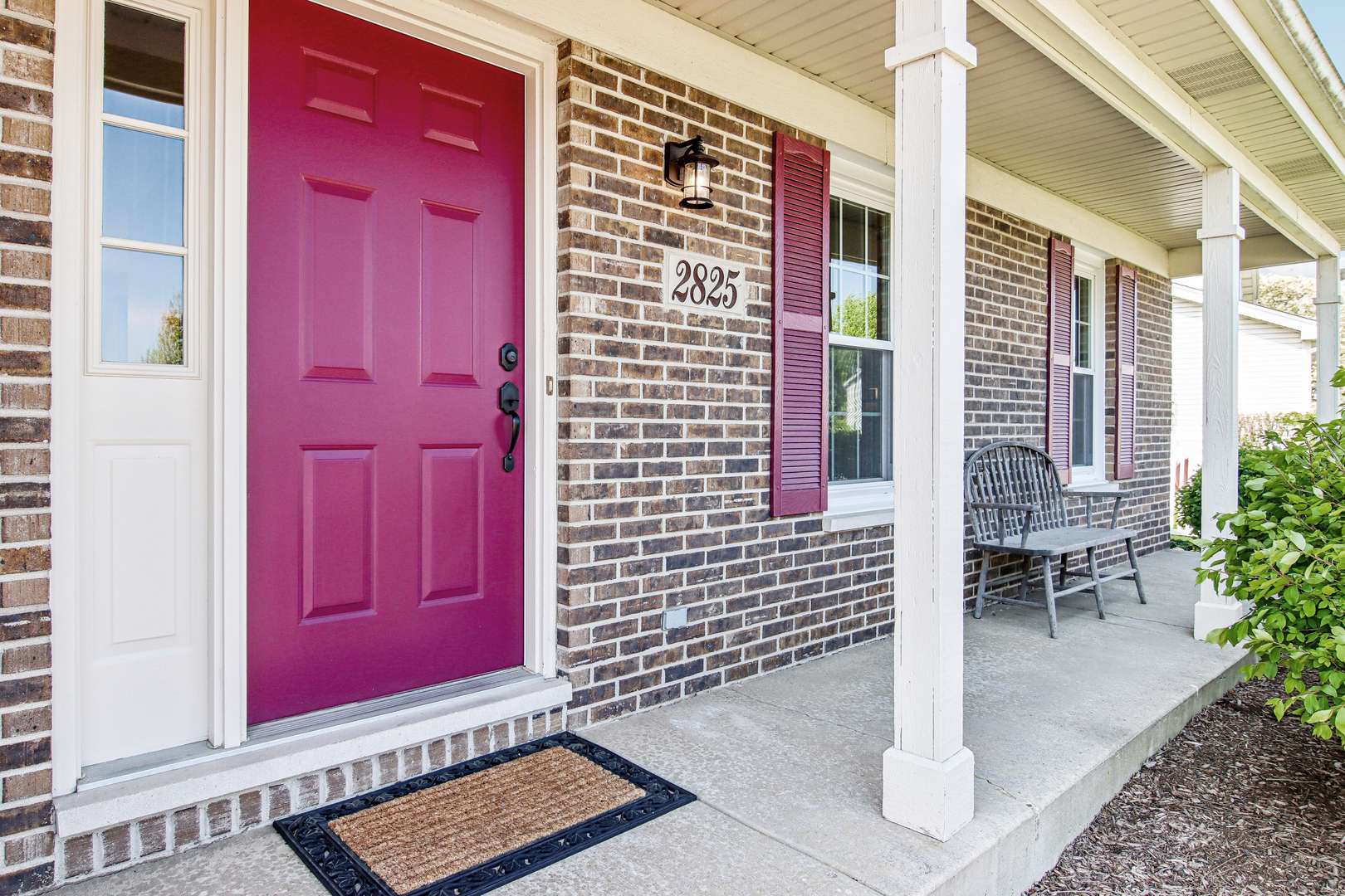 Elgin, IL 60124,2825 Colonial DR