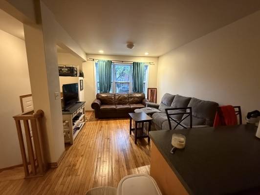 Chicago, IL 60622,1446 N Leavitt ST #1F