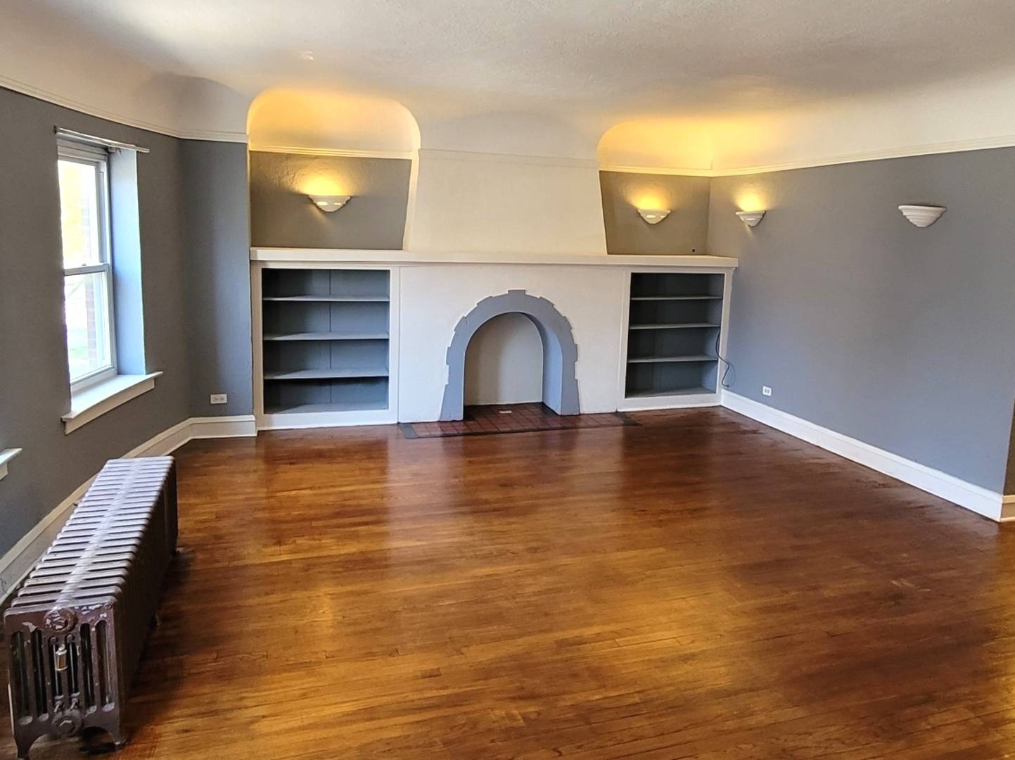 Chicago, IL 60619,1133 E 81st PL #2