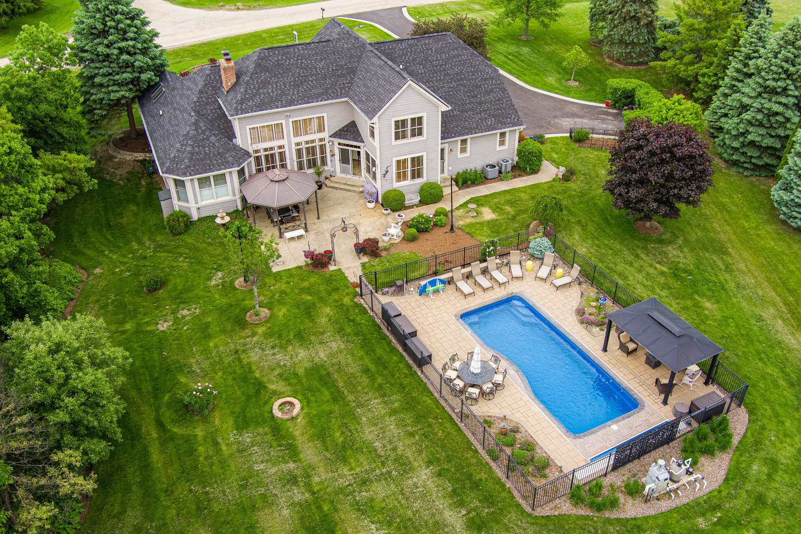 Huntley, IL 60142,16013 Hillsboro DR