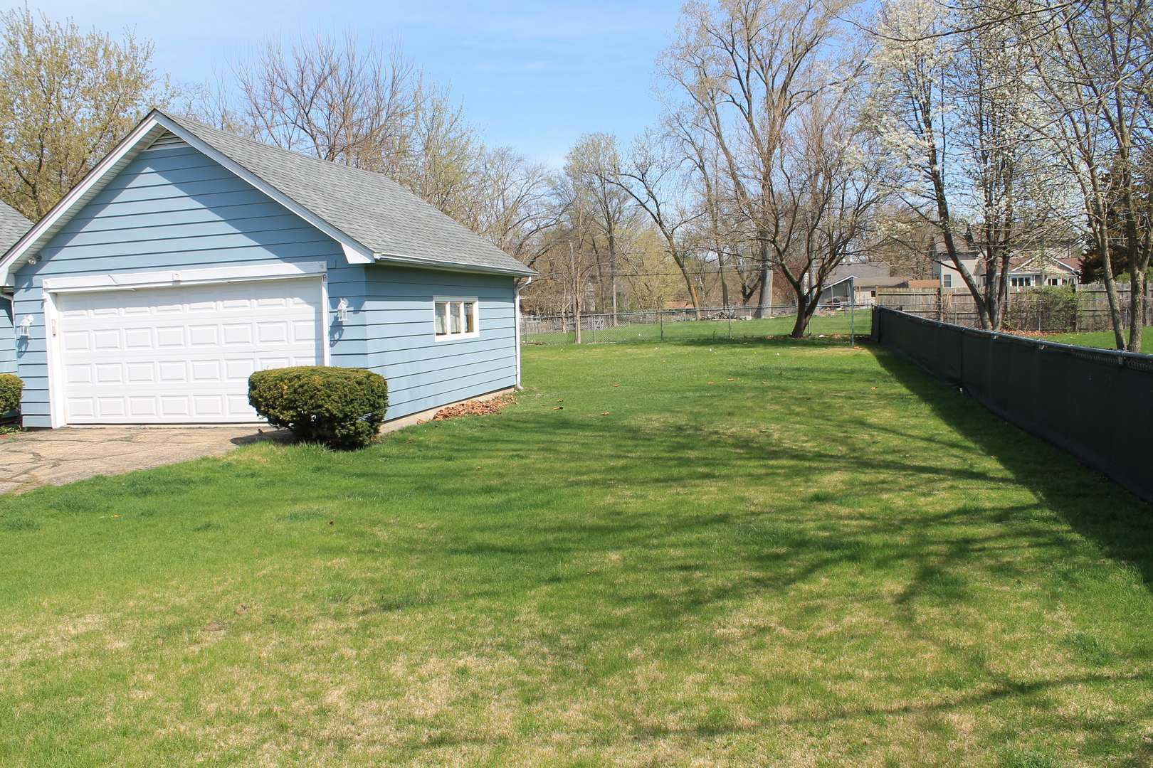 Antioch, IL 60002,26282 W Marie AVE