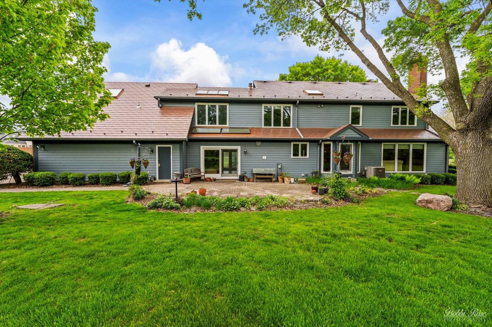 South Barrington, IL 60010,11 N Meadow CT
