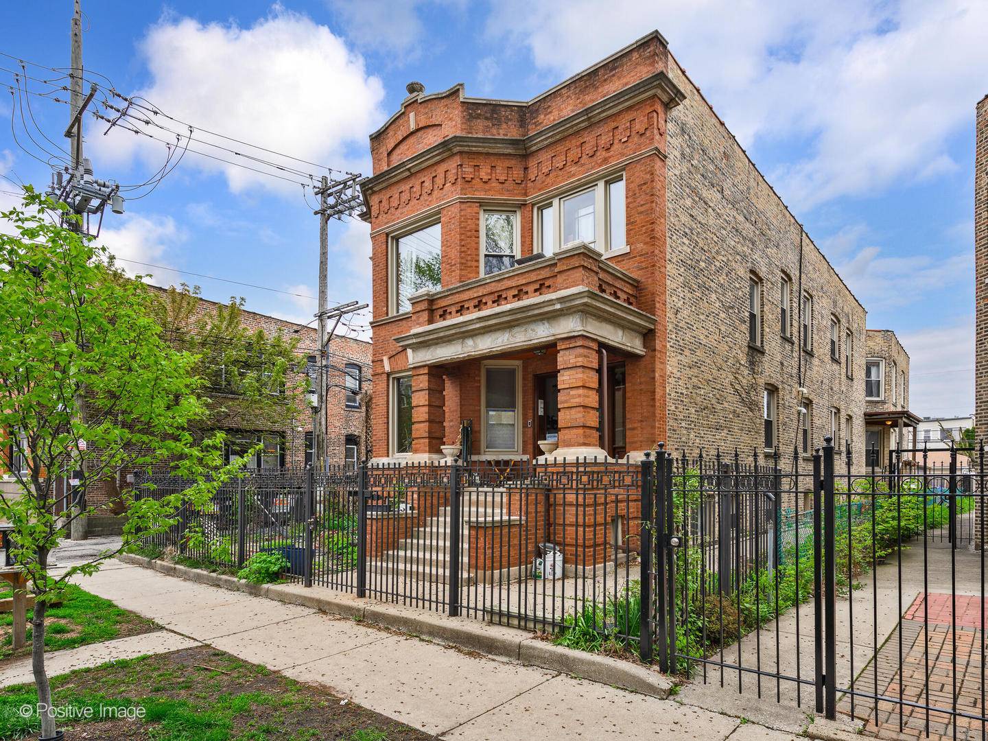 Chicago, IL 60647,2414 N Spaulding AVE #2R