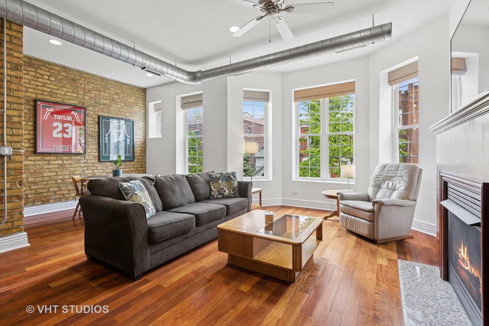 Chicago, IL 60647,2212 N Campbell AVE #2A