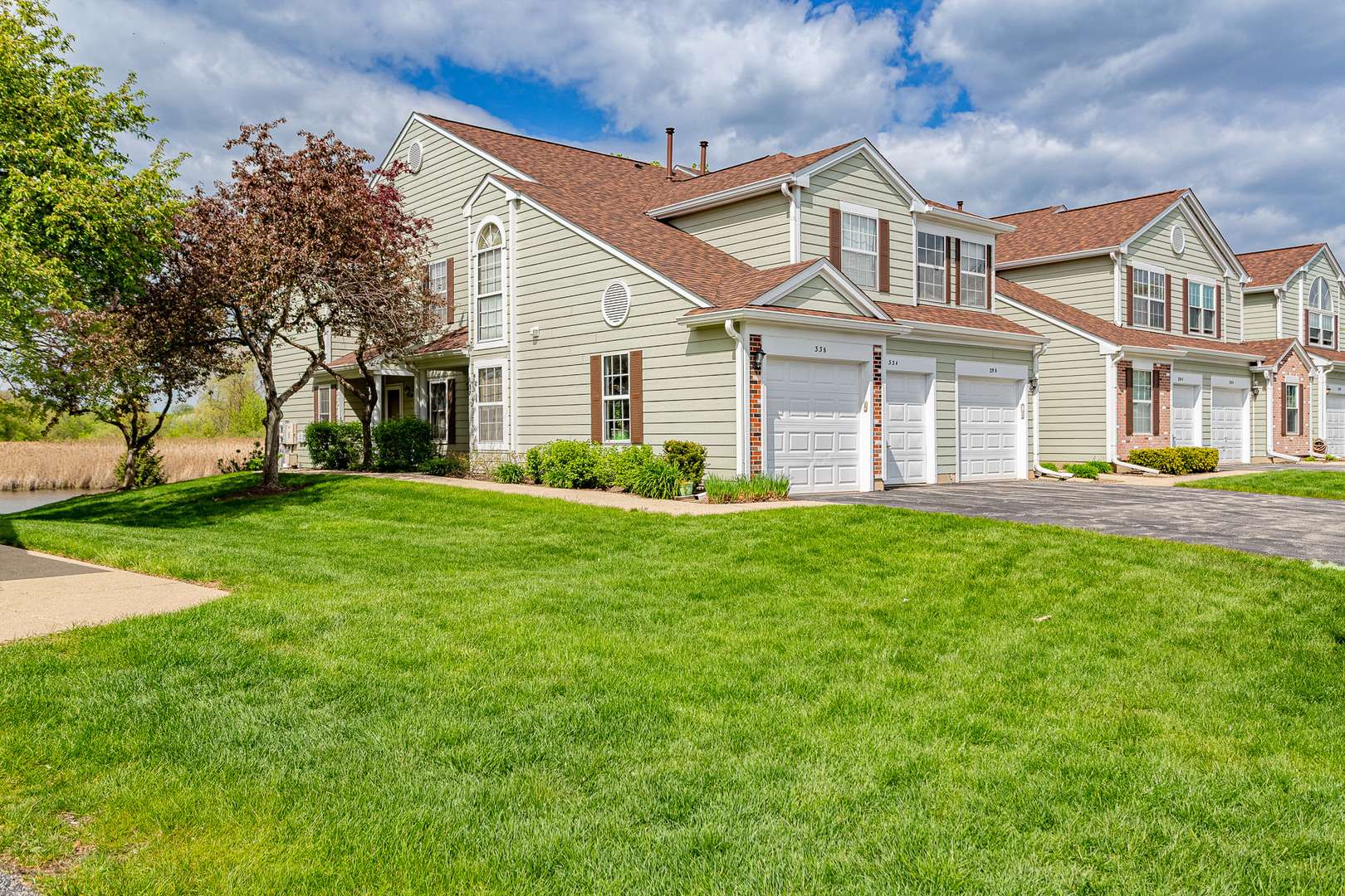Streamwood, IL 60107,33 Hoover CT #A