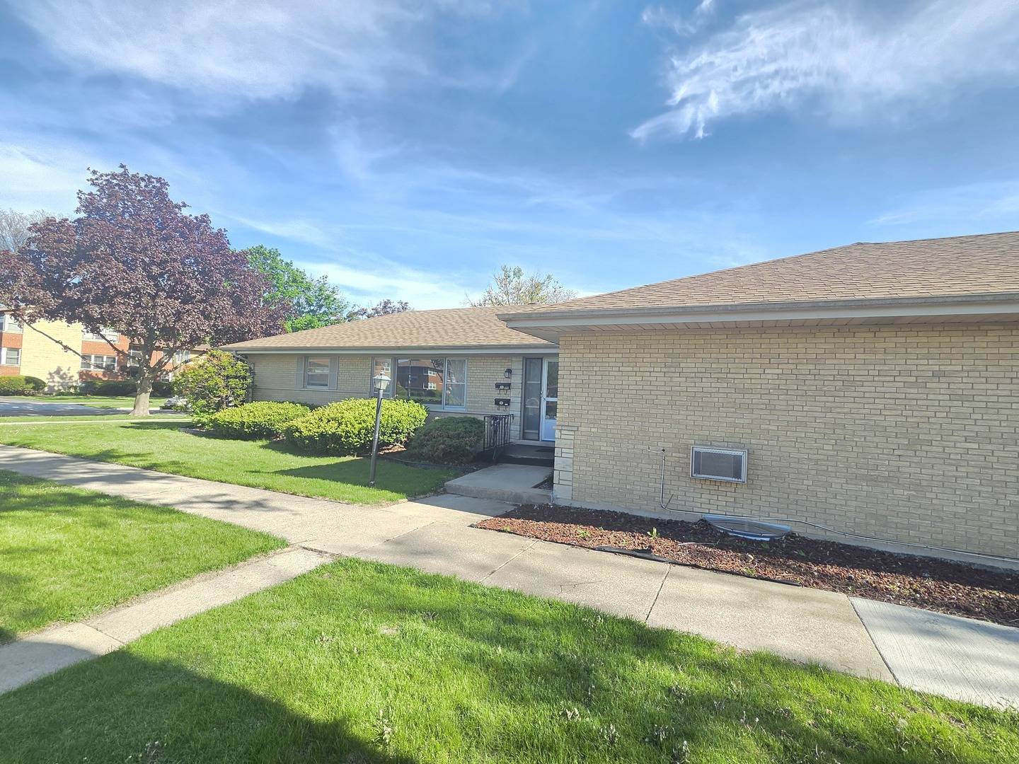 Westchester, IL 60154,1434 BALMORAL AVE