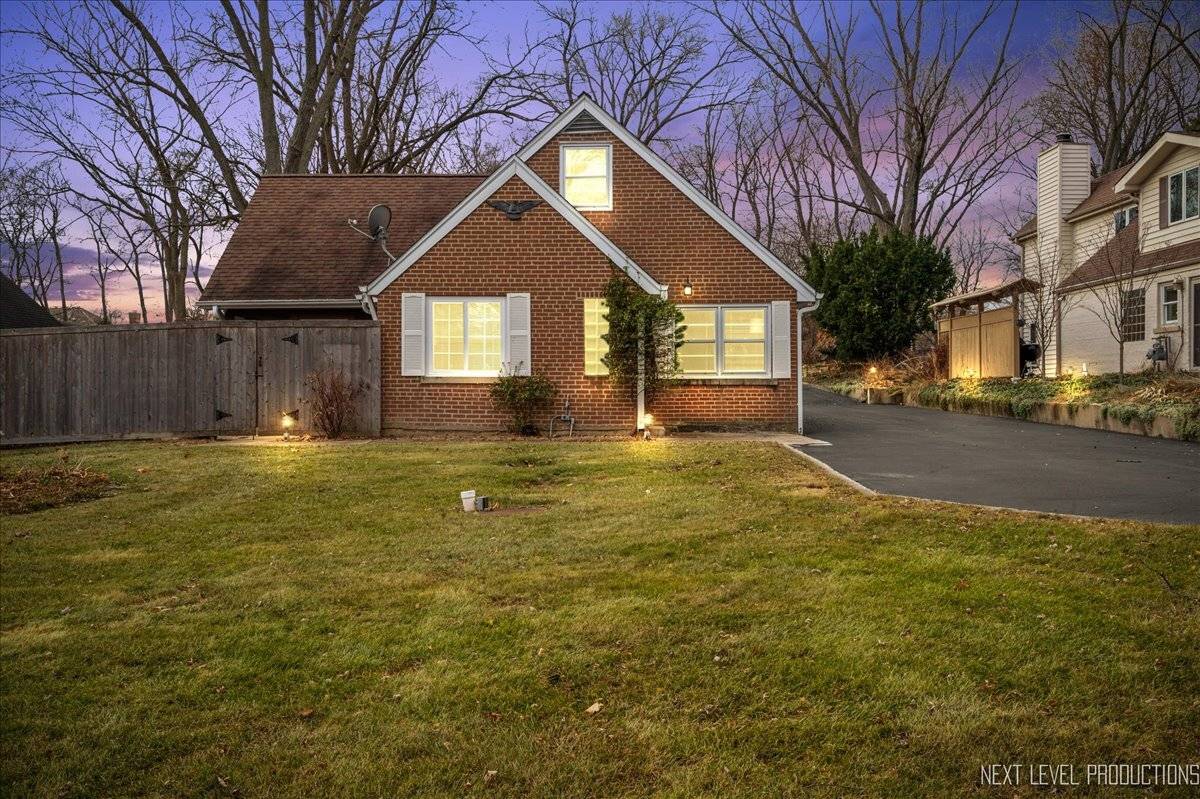 Glen Ellyn, IL 60137,1N274 Prairie AVE