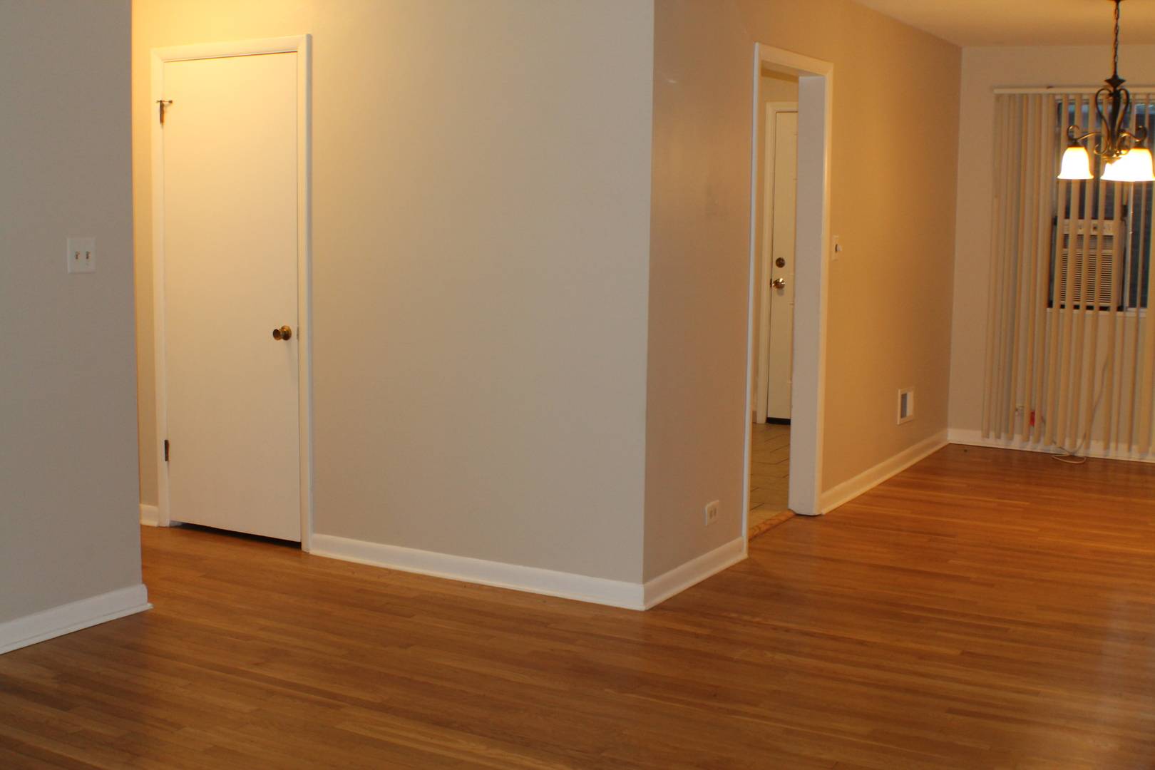 Waukegan, IL 60085,737 Walnut ST #737
