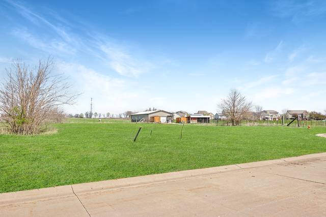 Leroy, IL 61752,112 Fox Run CT
