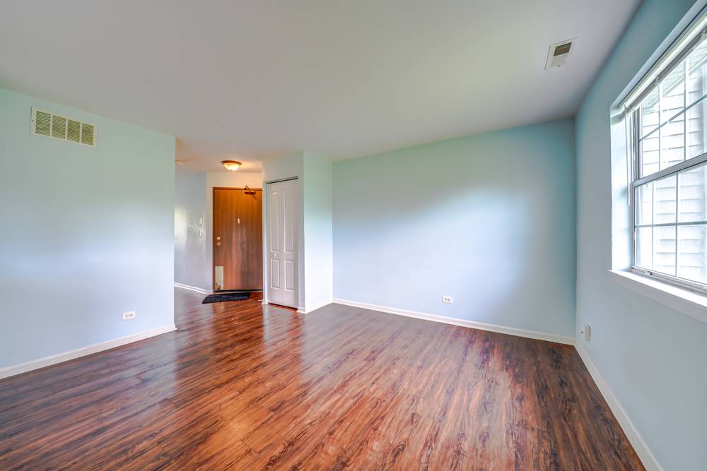 Streamwood, IL 60107,109 Gant CIR #B