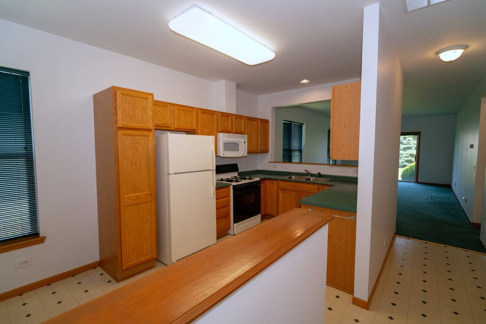 Grayslake, IL 60030,3404 Steeplechase WAY