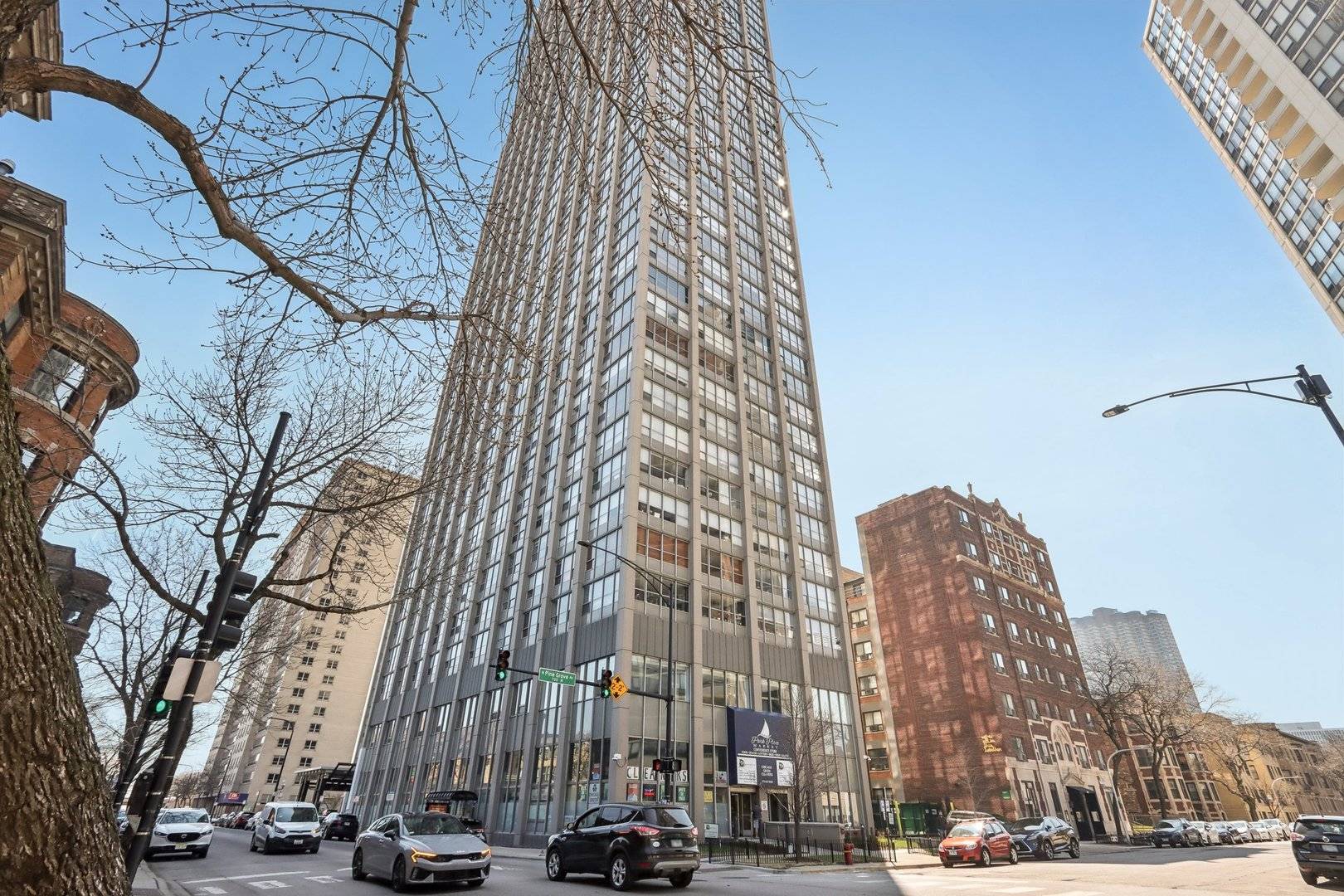 Chicago, IL 60613,655 W Irving Park RD #2805