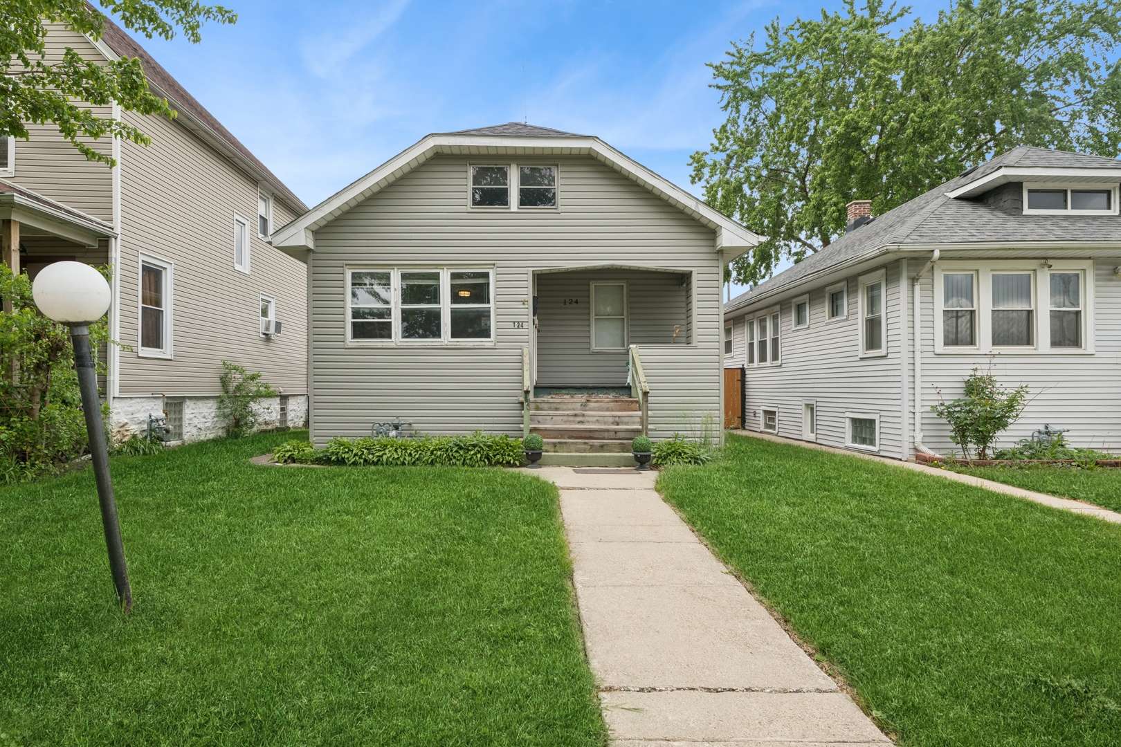 Maywood, IL 60153,124 S 21st AVE
