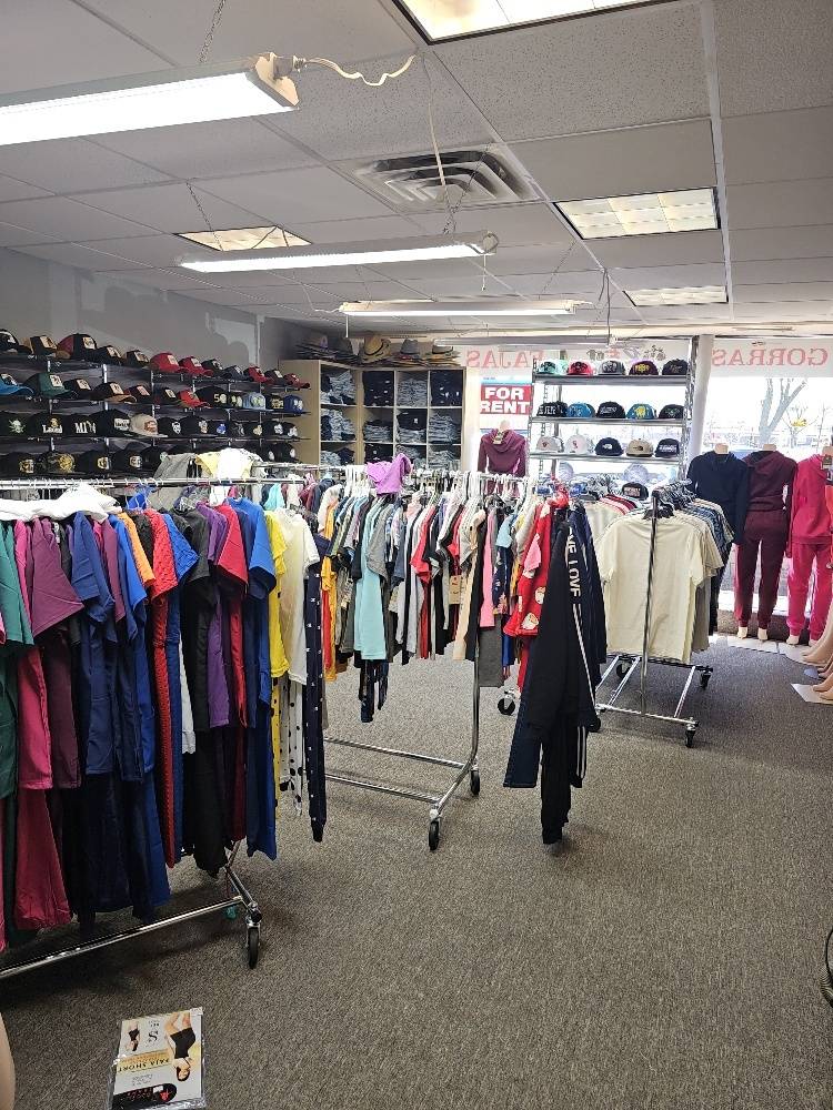 Chicago, IL 60659,2820 W PETERSON AVE