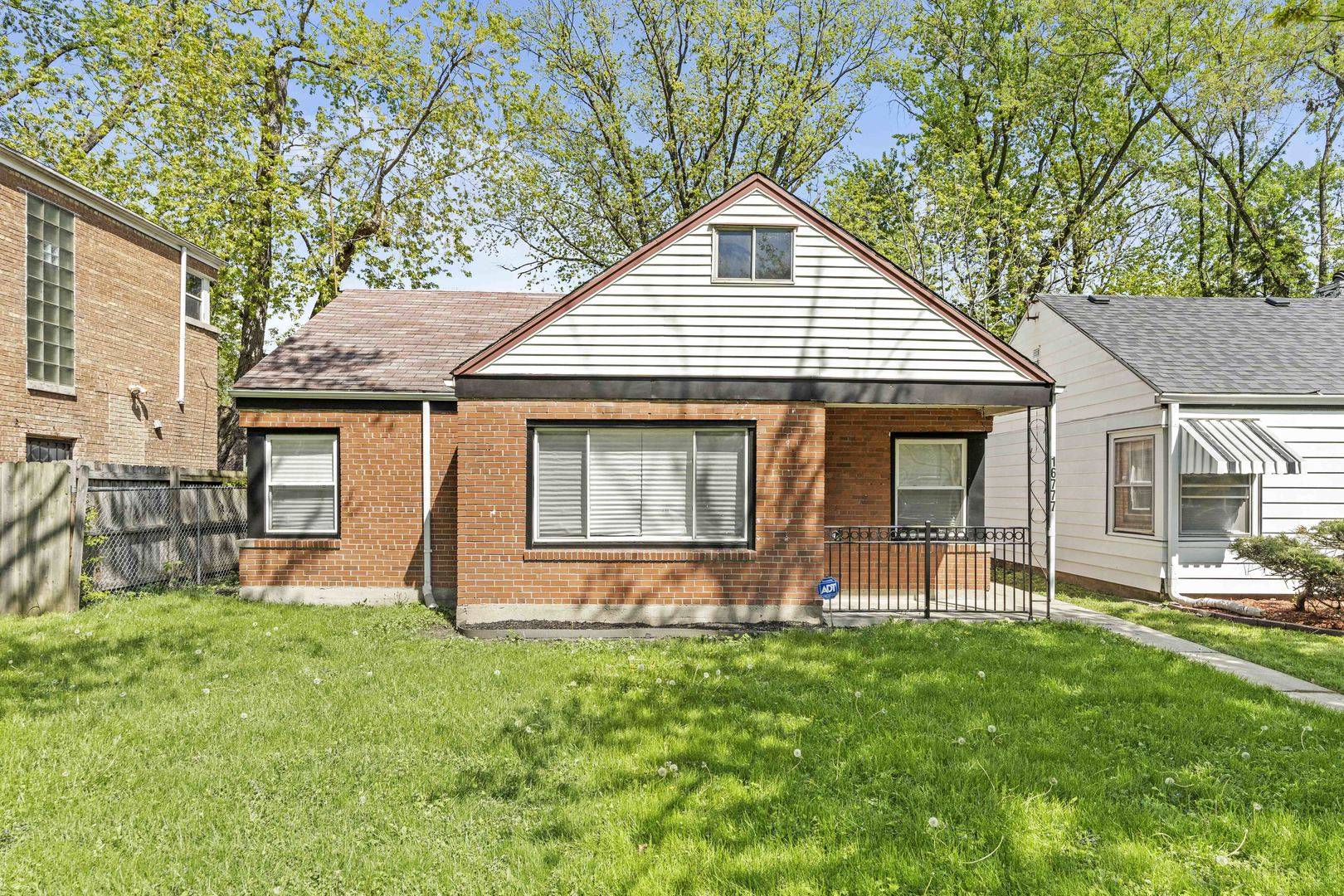 Hazel Crest, IL 60429,16777 Head AVE
