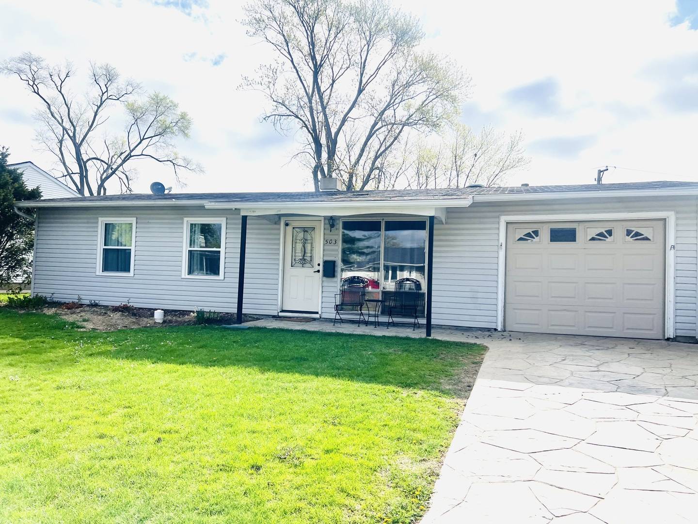 Streamwood, IL 60107,503 Waverly AVE