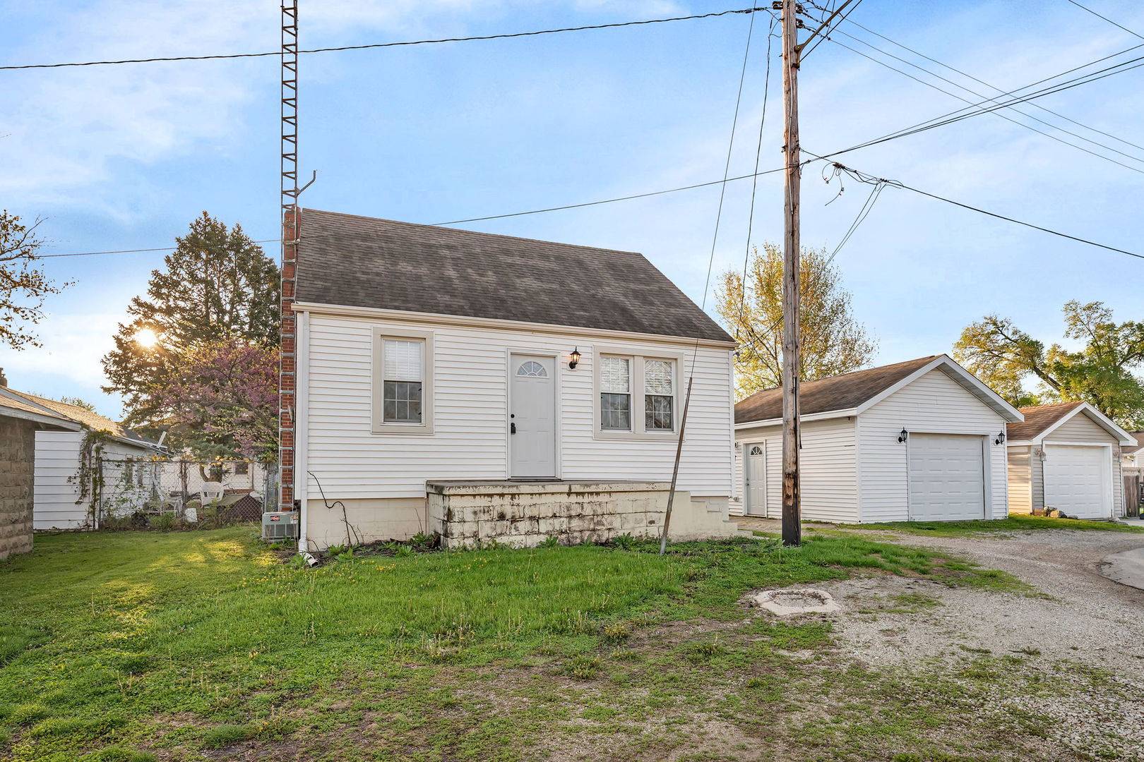 Ottawa, IL 61350,1012 1/2 W Lafayette ST