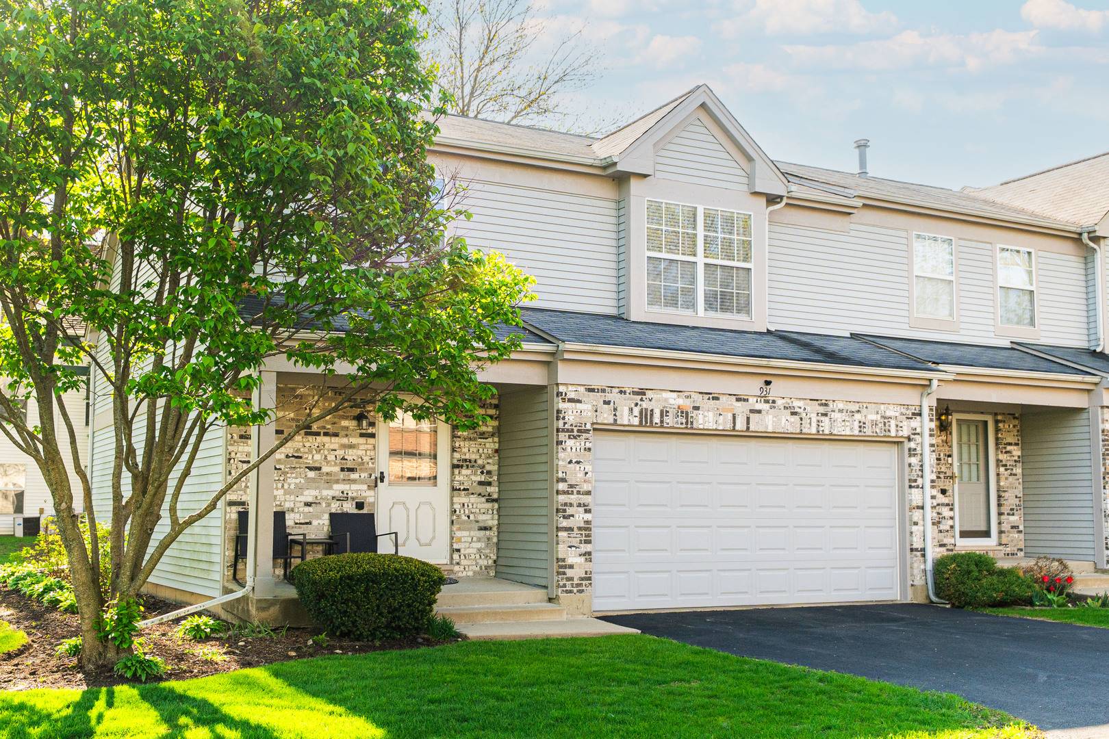 Algonquin, IL 60102,931 Old Oak CIR