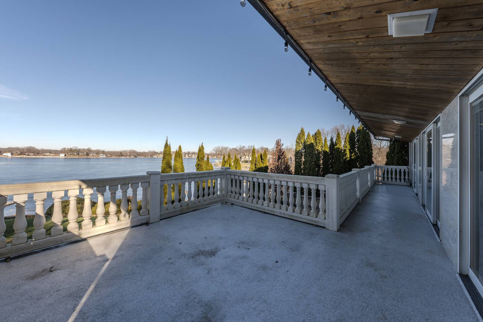Lake Villa, IL 60046,25402 W Dering LN