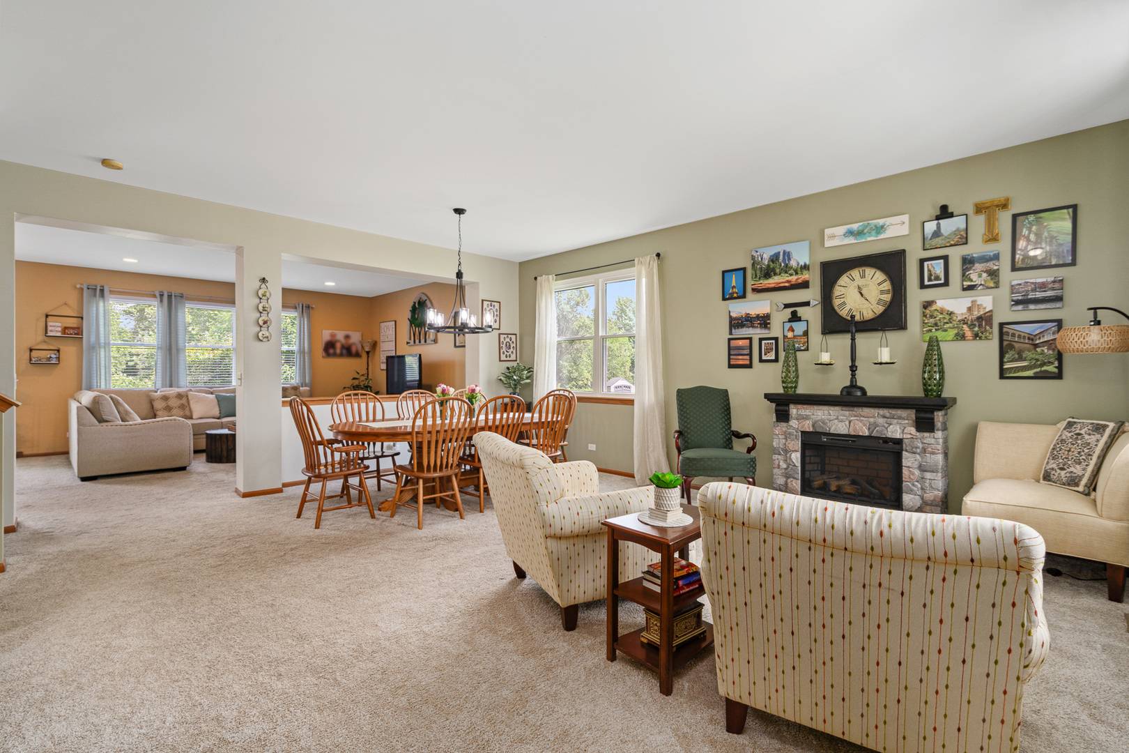 Plainfield, IL 60586,24210 Apple Creek LN