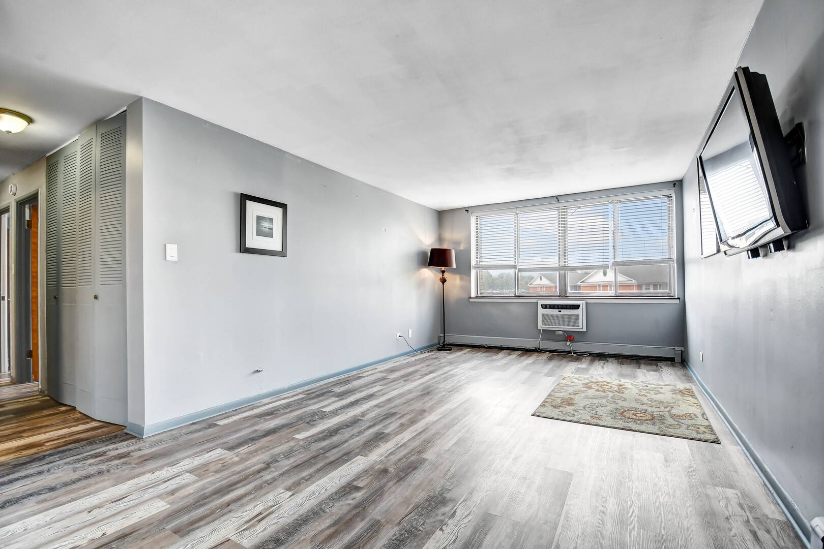Oak Lawn, IL 60453,9740 S Pulaski RD #306