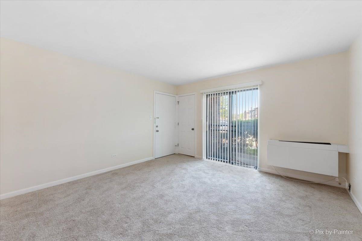 Arlington Heights, IL 60004,2221 W Nichols RD #A