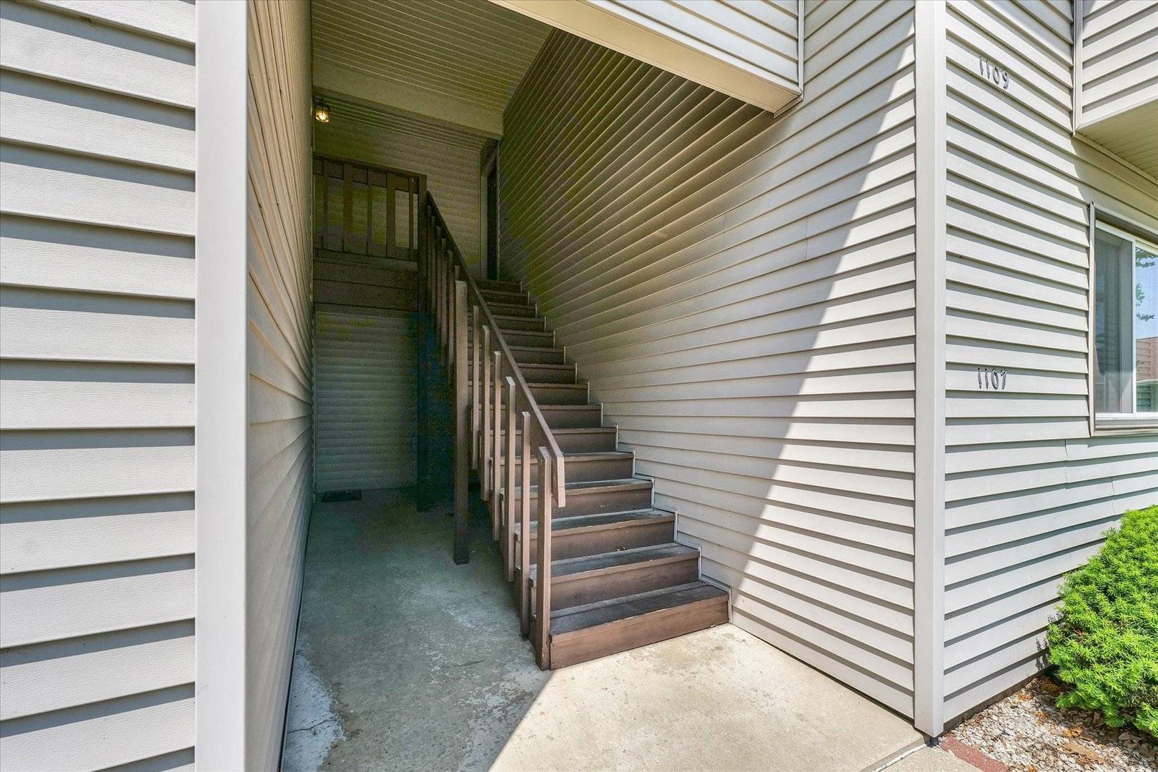 Champaign, IL 61822,1109 Laura DR #9