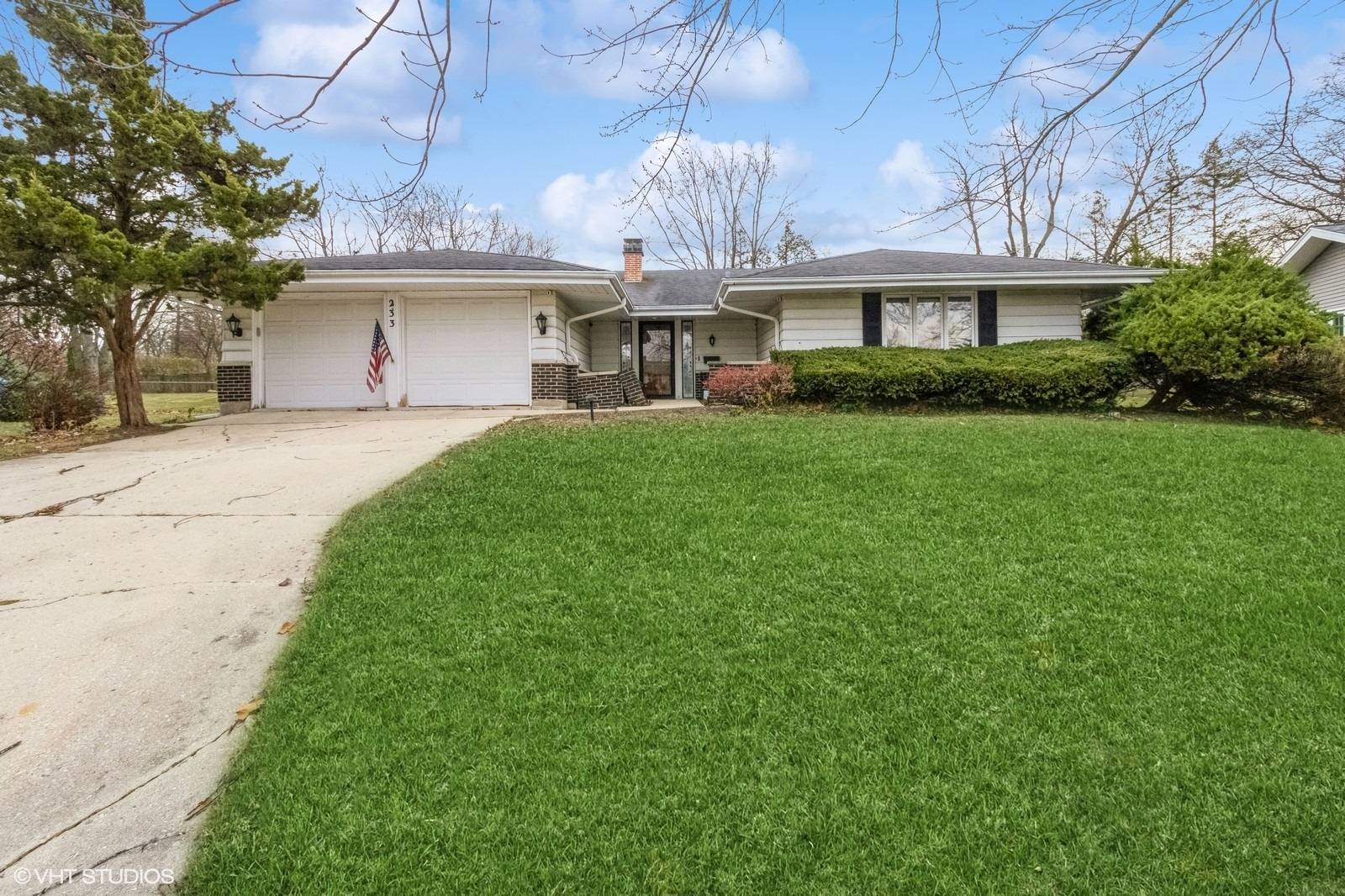 Glen Ellyn, IL 60137,23W233 Cambridge CT