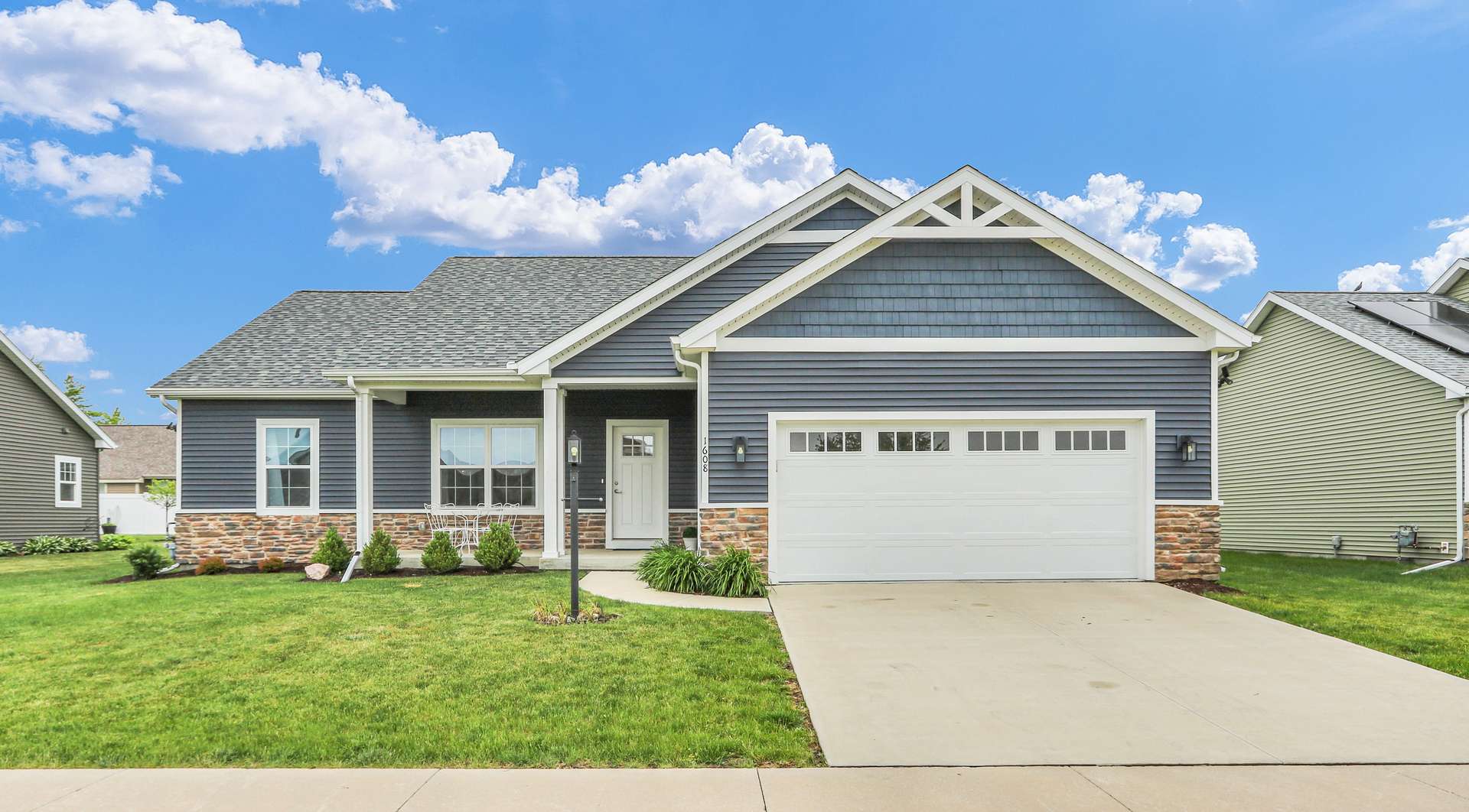 Urbana, IL 61802,1608 E Horizon LN