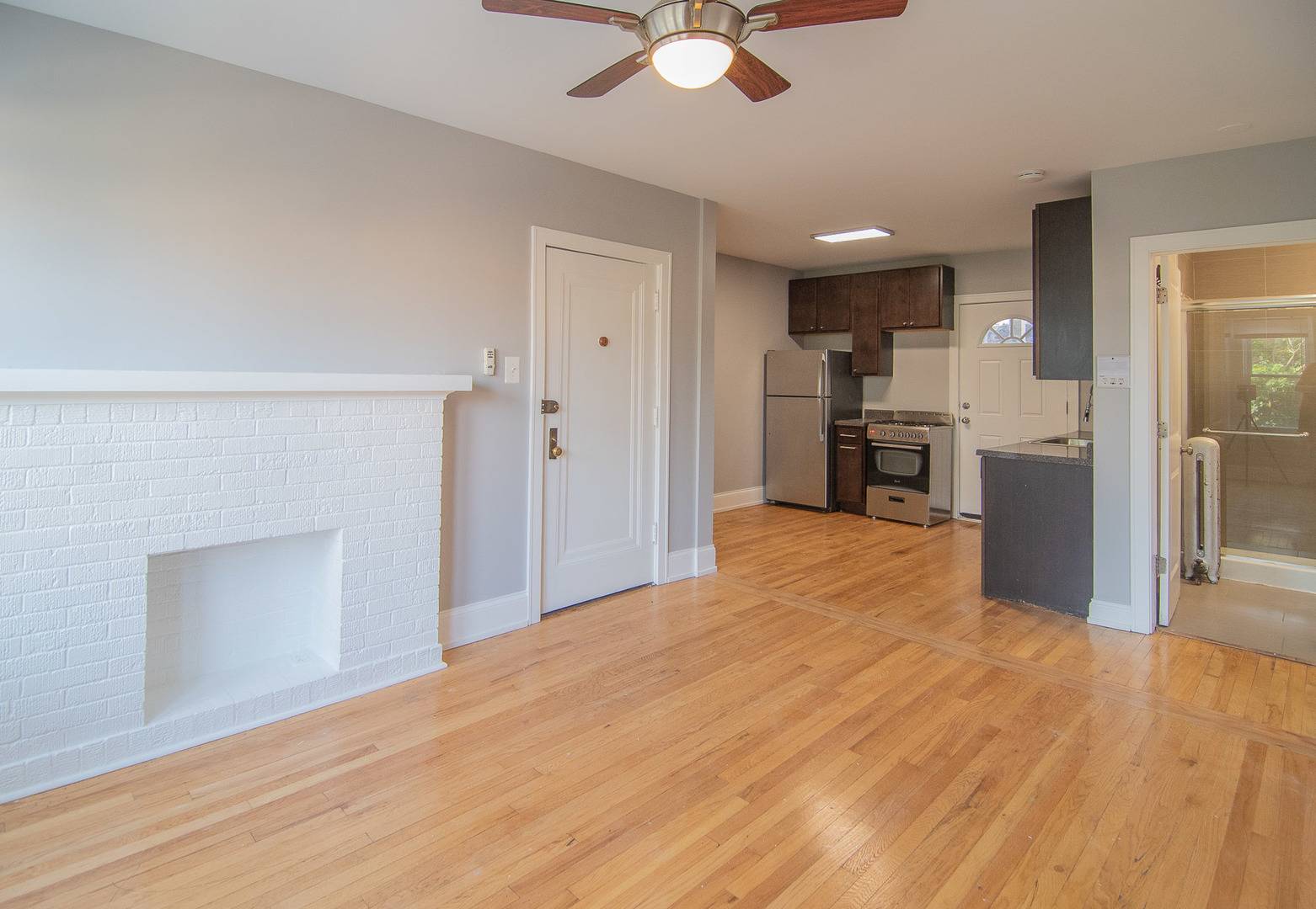 Chicago, IL 60645,2422 W Fargo ST #2