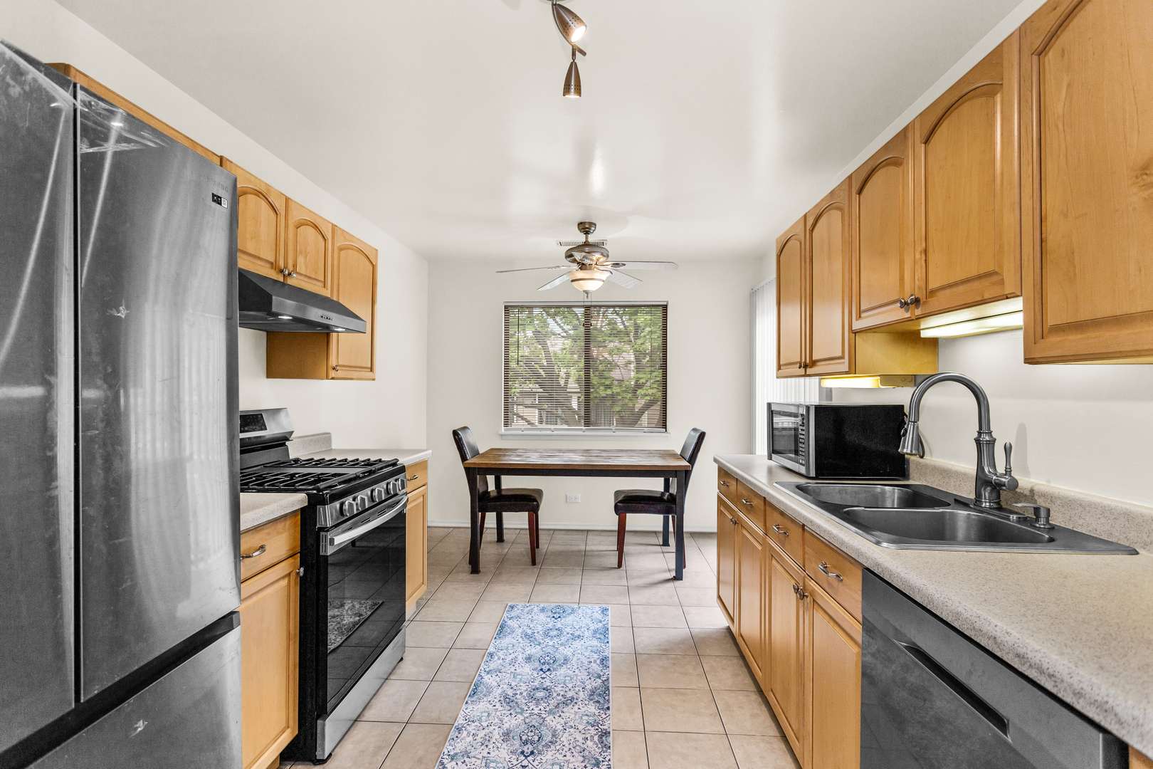 Schaumburg, IL 60193,87 Marble Hill CT #D2