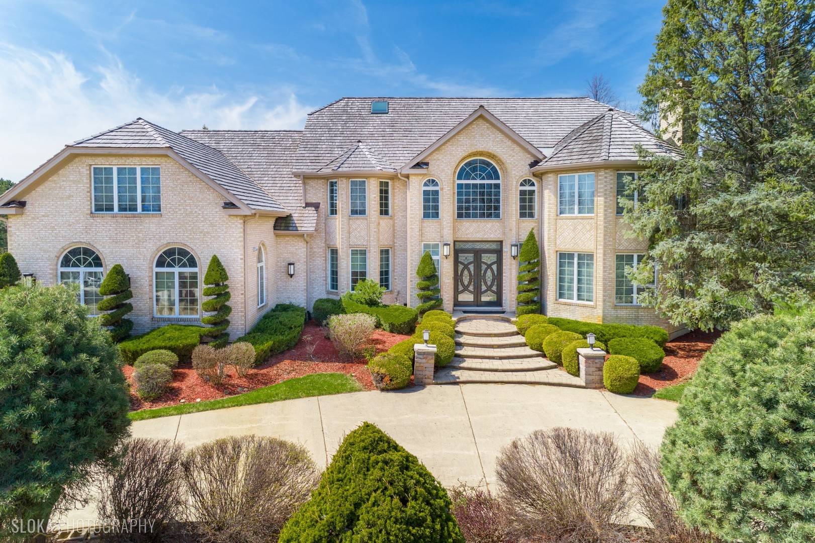 South Barrington, IL 60010,22 Westlake Drive