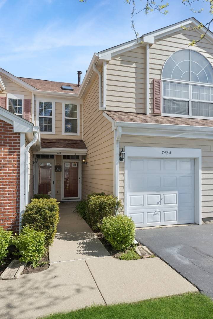 Streamwood, IL 60107,742 W Streamwood BLVD #B