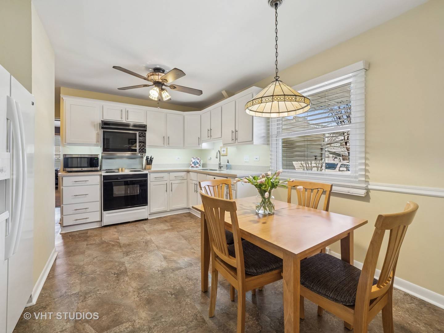 Hoffman Estates, IL 60192,985 W Firestone DR