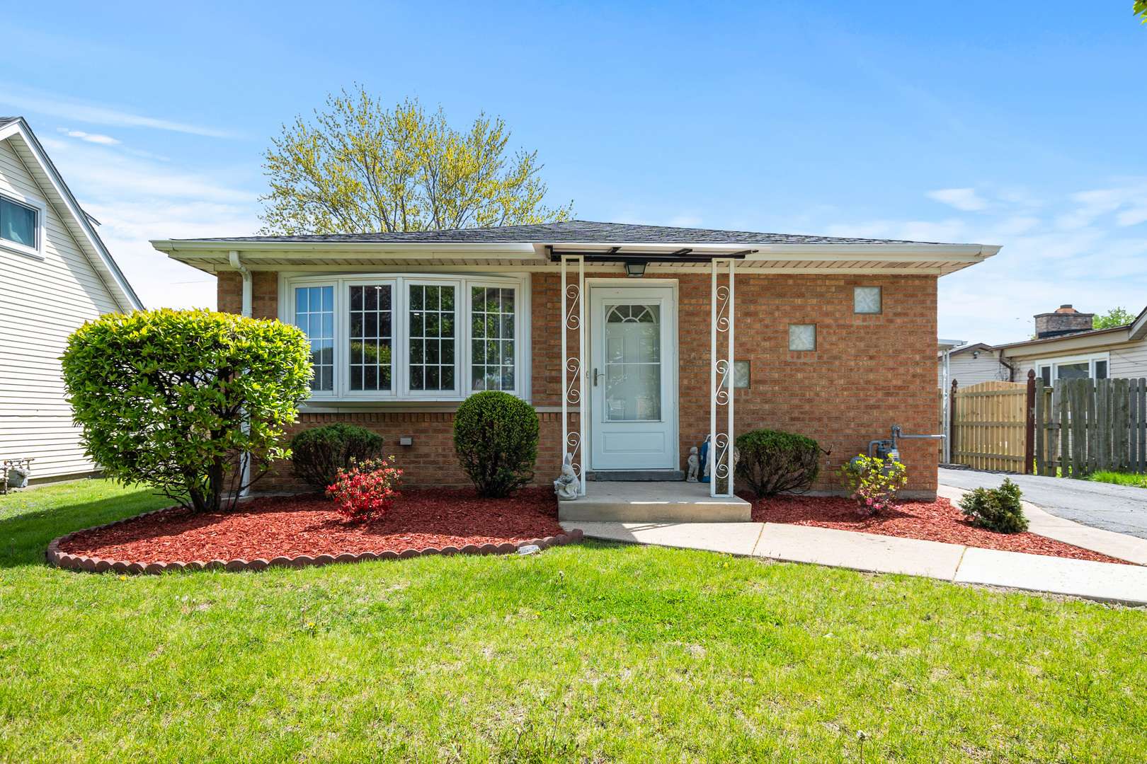 Burbank, IL 60459,5855 W 82nd ST