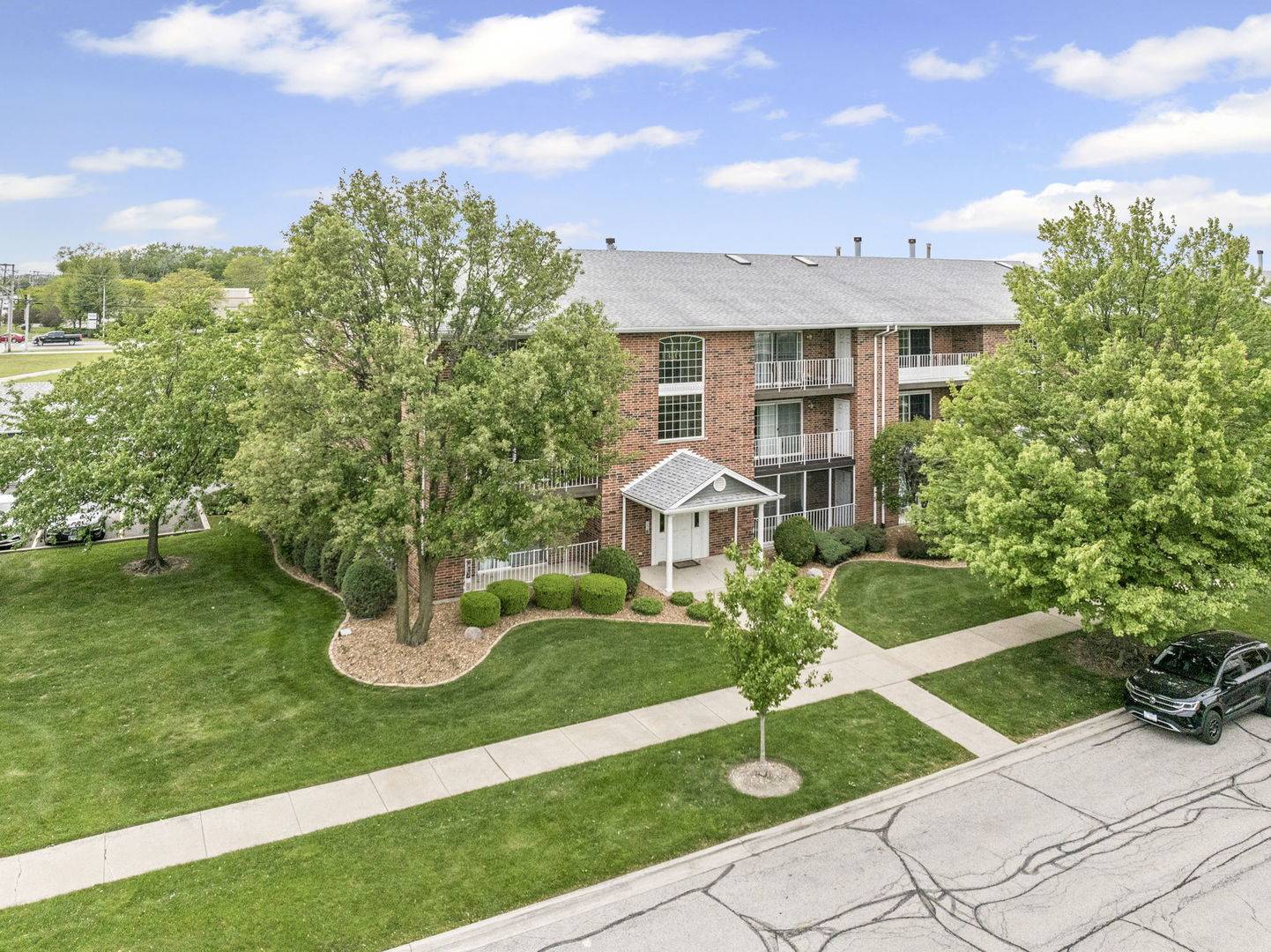 Tinley Park, IL 60477,18250 Eagle DR #3S