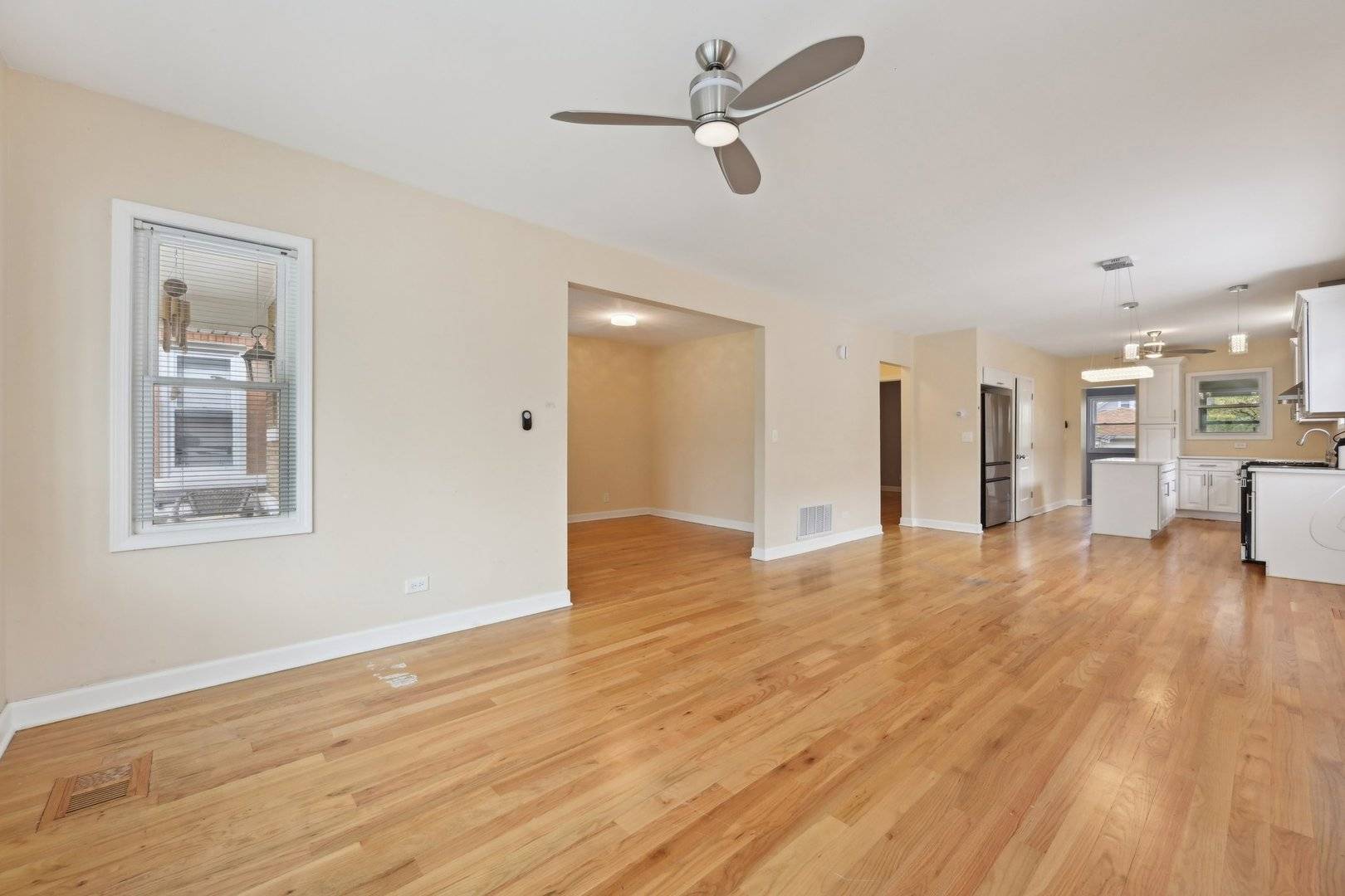 Chicago, IL 60634,5814 W Roscoe ST