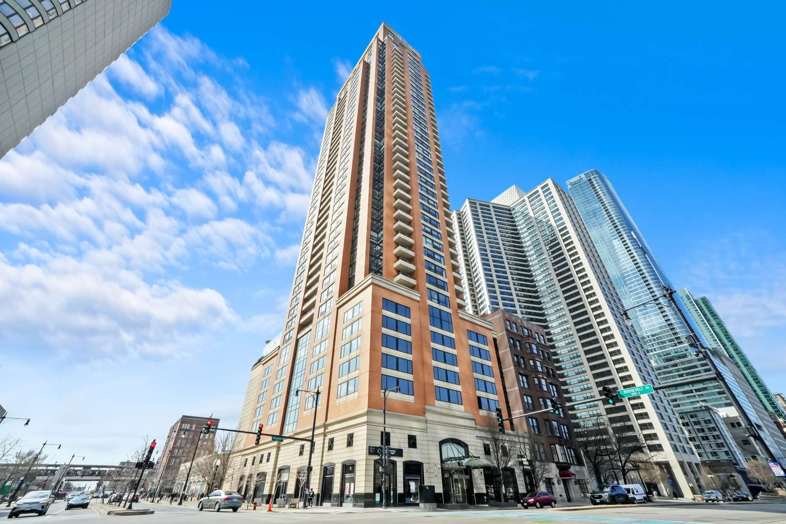 Chicago, IL 60605,1160 S Michigan AVE #1005