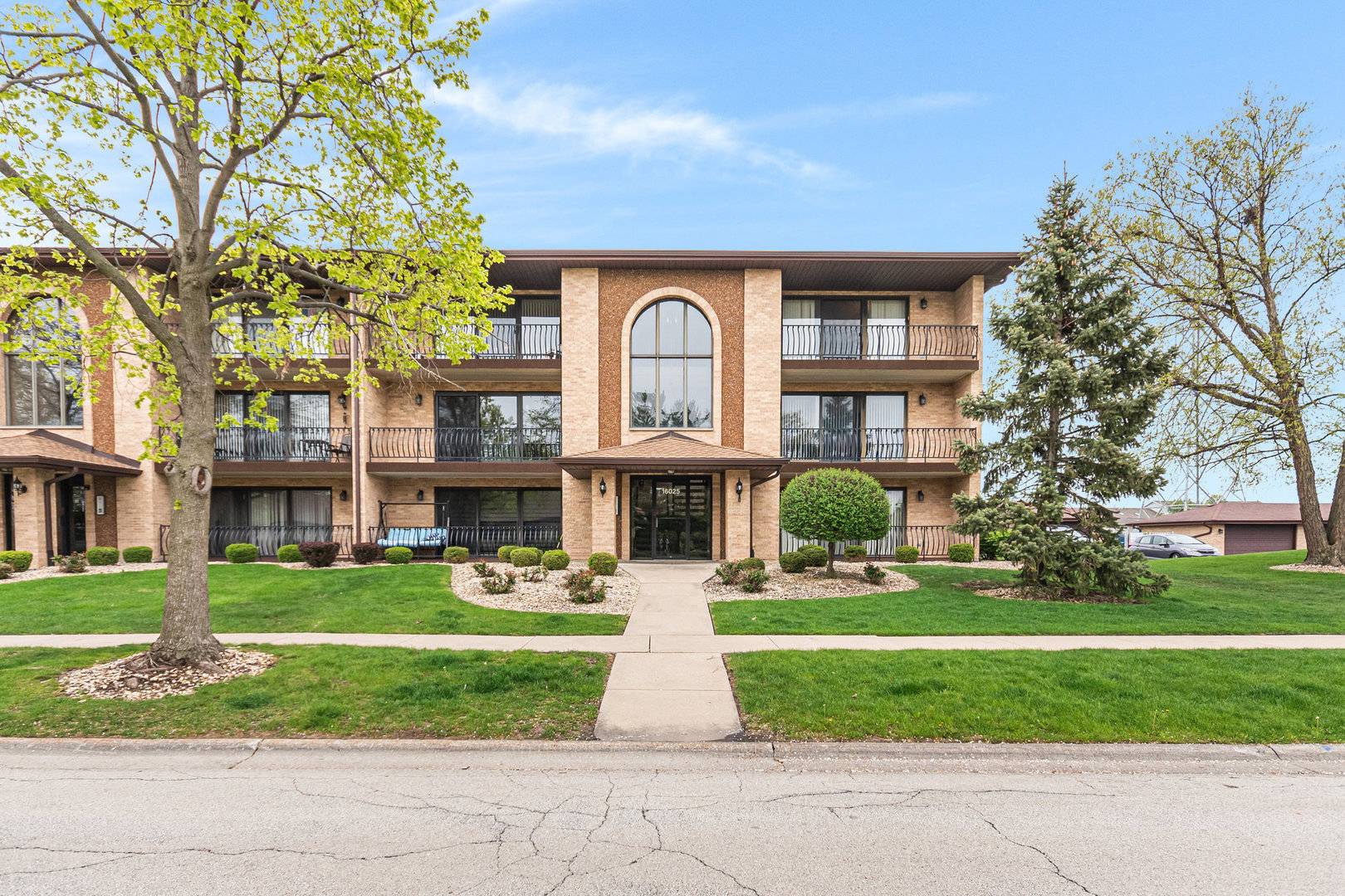 Tinley Park, IL 60477,16025 Eagle Ridge DR #2N