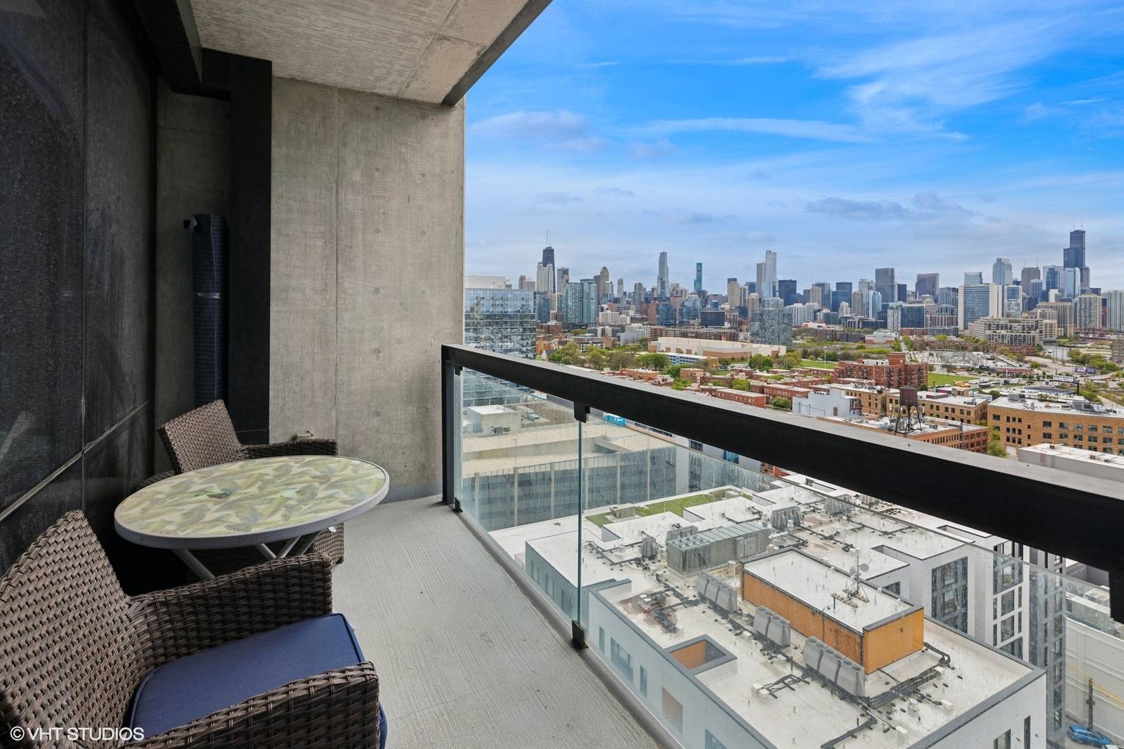 Chicago, IL 60642,860 W Blackhawk ST #1901