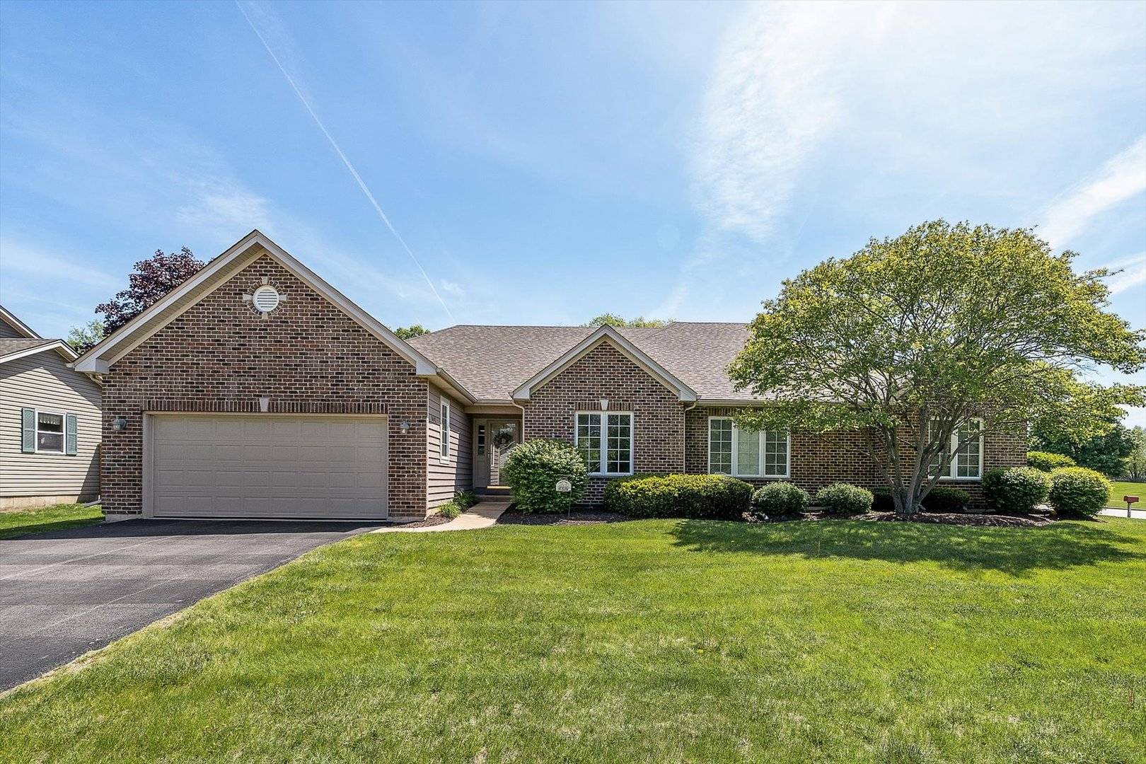Yorkville, IL 60560,1692 Walsh DR
