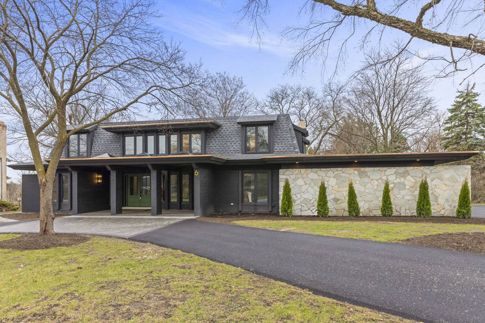Oak Brook, IL 60523,6 Charleton PL
