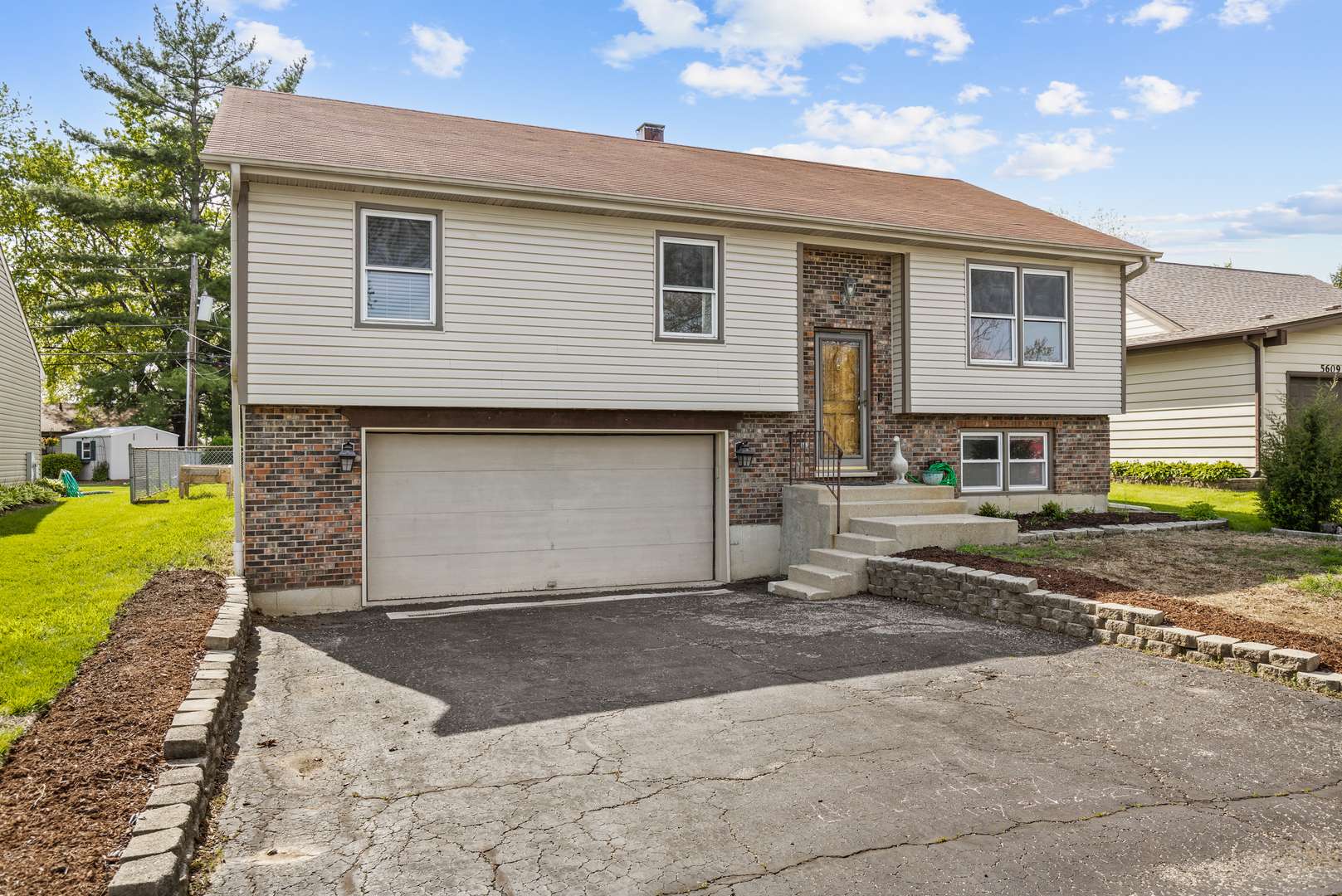 Oakwood Hills, IL 60013,5611 Oak Park RD
