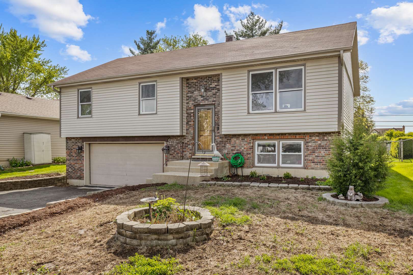 Oakwood Hills, IL 60013,5611 Oak Park RD