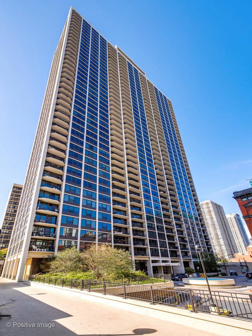 Chicago, IL 60610,1560 N Sandburg TER #1804J