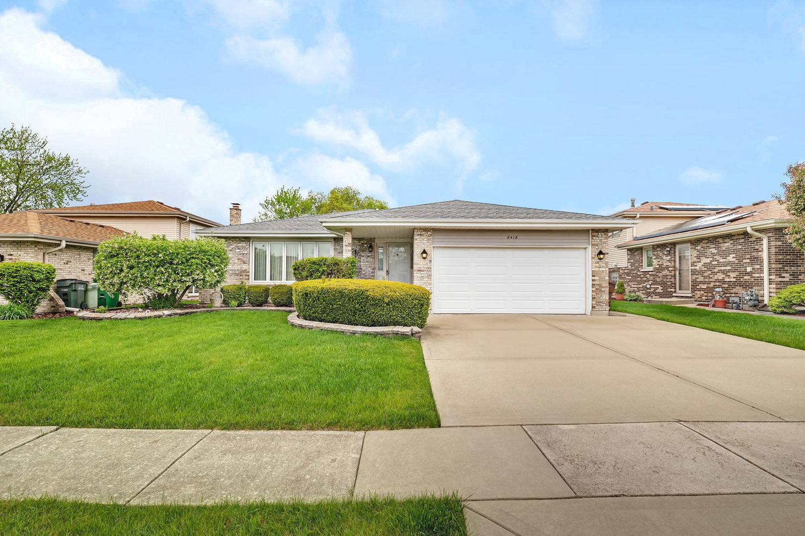Tinley Park, IL 60477,8418 Cherry Hill DR