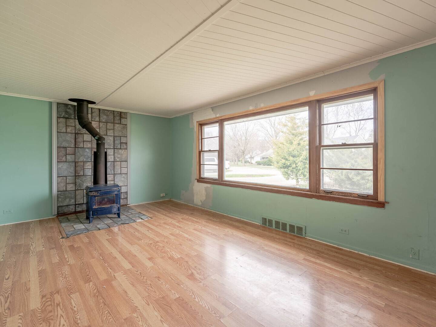 Grayslake, IL 60030,348 Behm DR