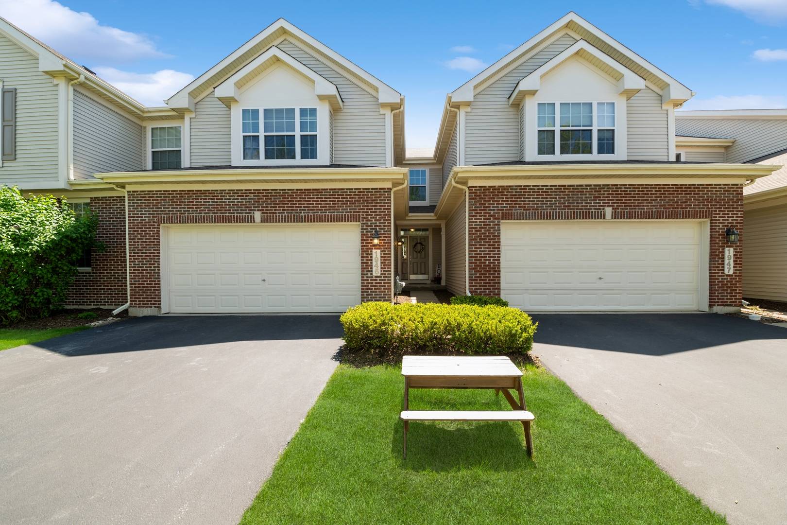 Bartlett, IL 60103,1945 Sun Drop CT