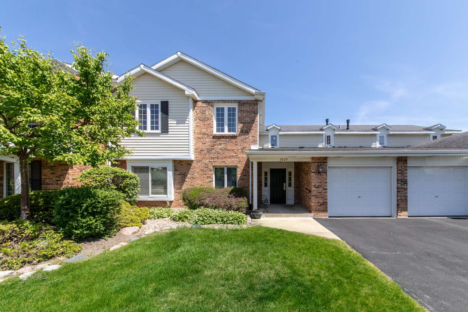 Willowbrook, IL 60527,7225 WILLOW WAY LN #B